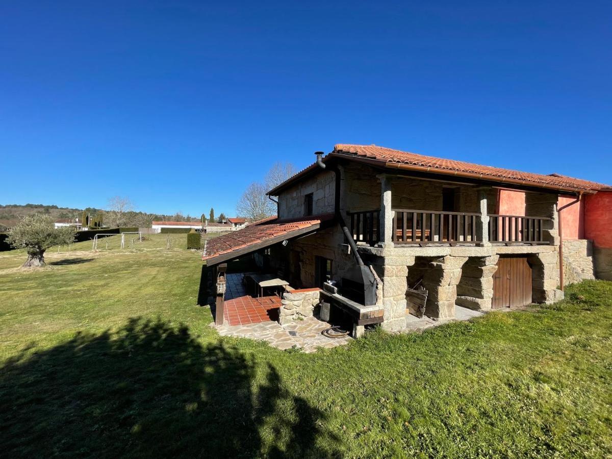 Casa De Campo Con Piscina, Entera O Por Habitaciones Amoeiro Dış mekan fotoğraf